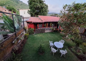 1961 Los Naranjos Hostal